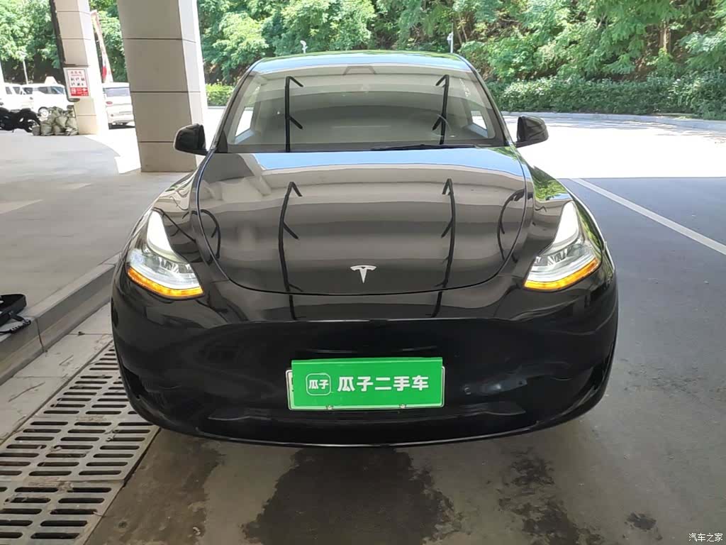 Tesla Model Y, 2023 3