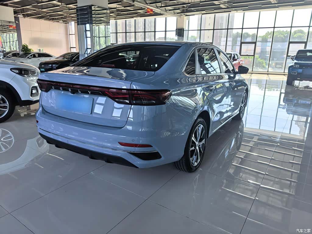 Geely Emgrand, 2023 12