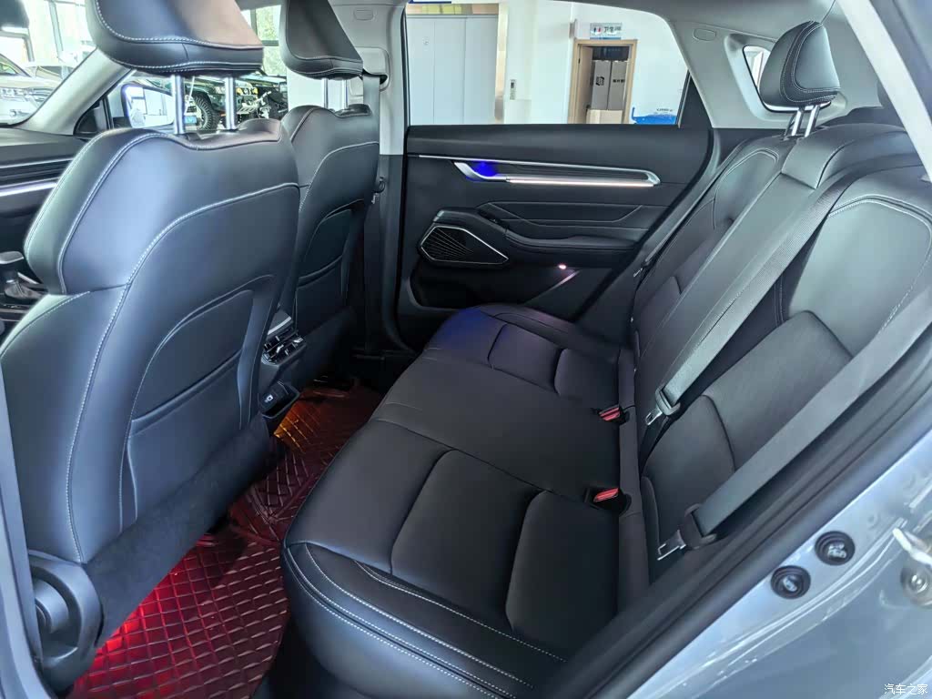 Geely Emgrand, 2023 21