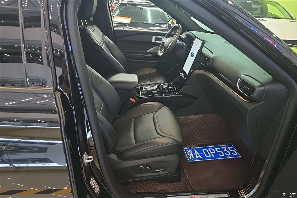 Ford Explorer, 2022 8