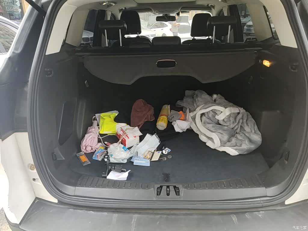 Ford Kuga, 2018 15