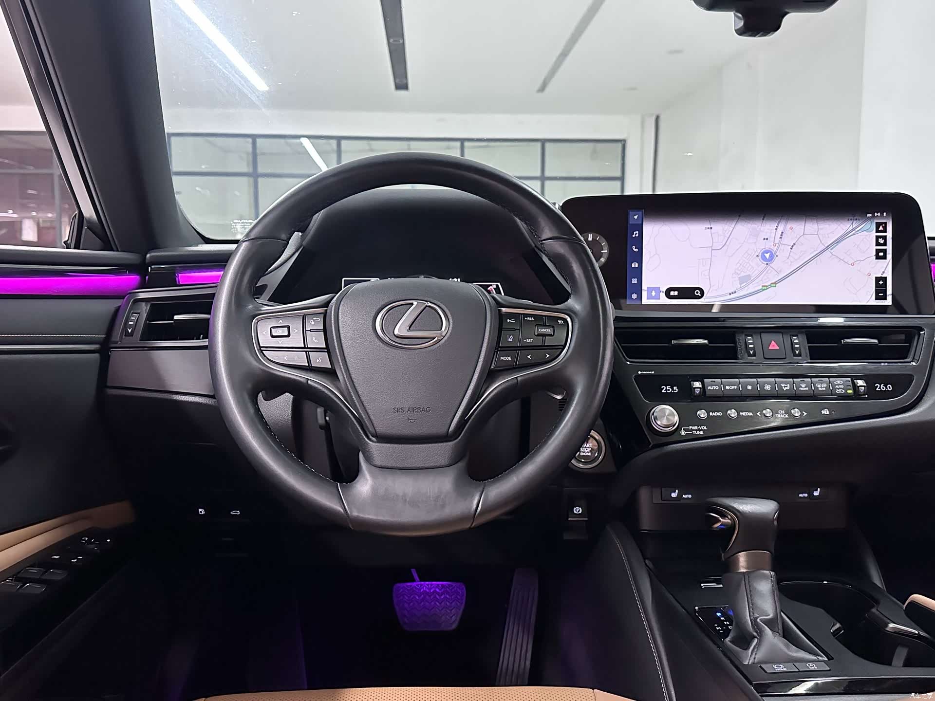 Lexus ES, 2024 3