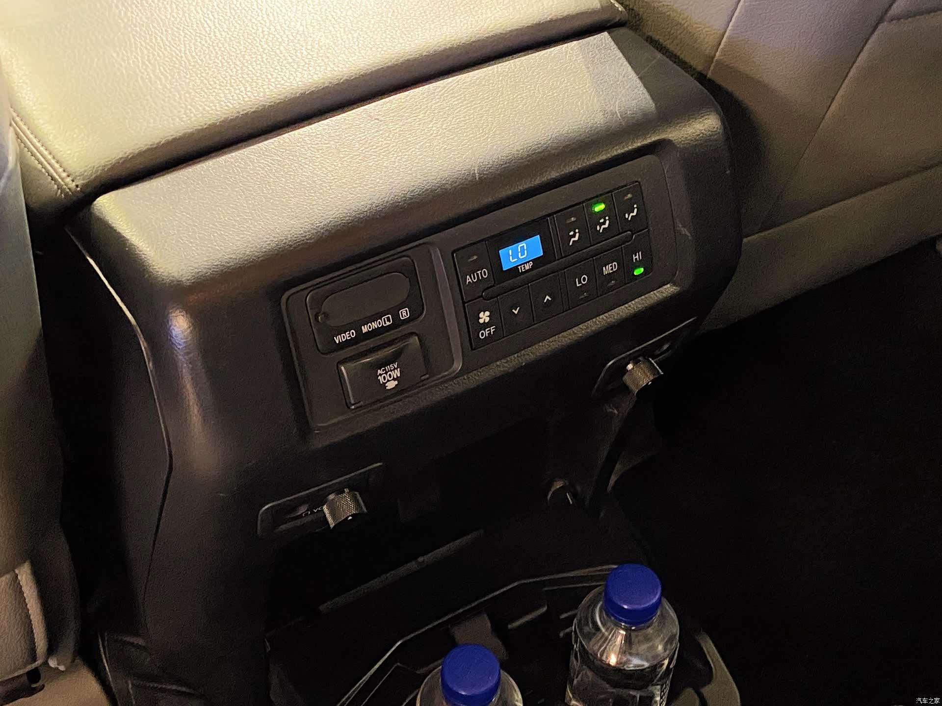 Toyota Sequoia, 2011 25