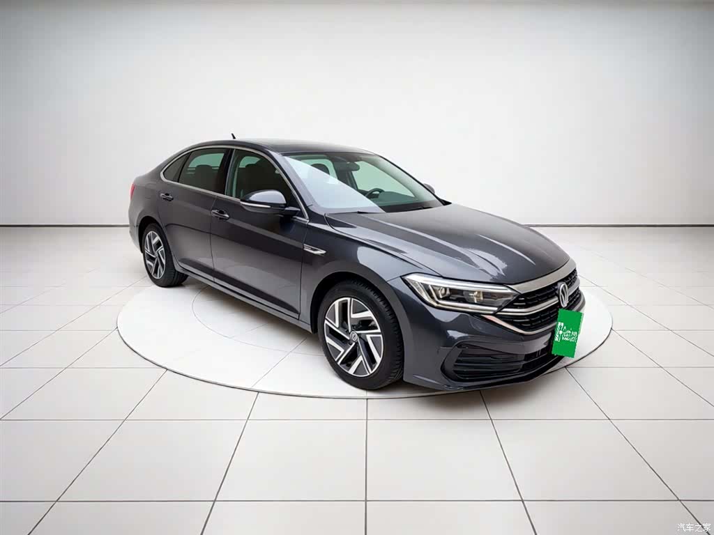 Volkswagen Sagitar, 2023 3