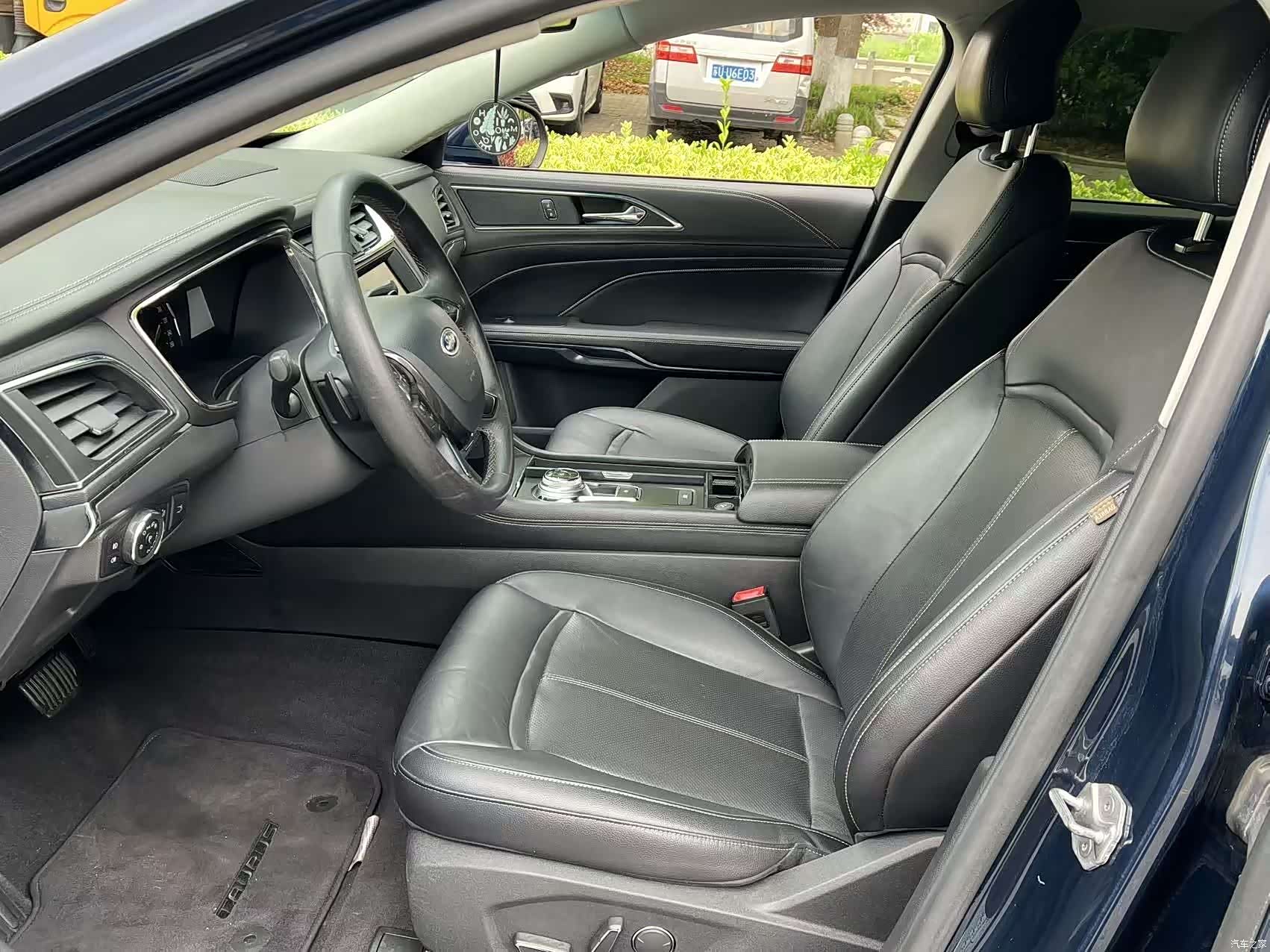 Ford Taurus, 2017 4