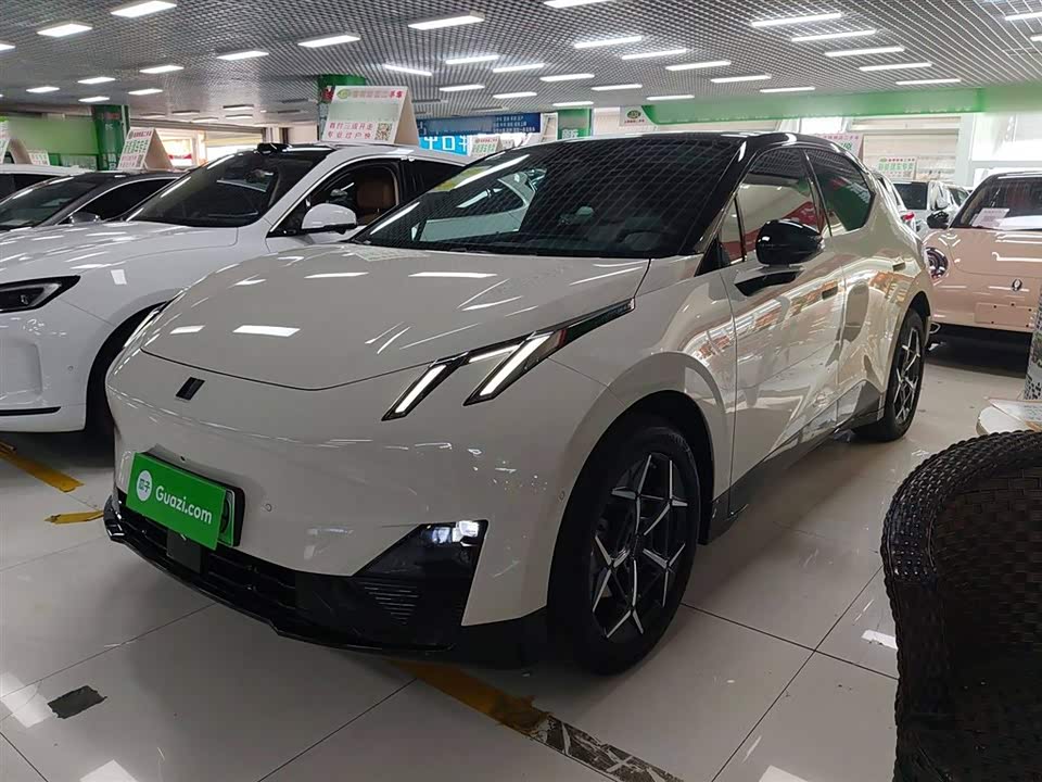 Lynk & Co Z20 Lynk & Co Z20