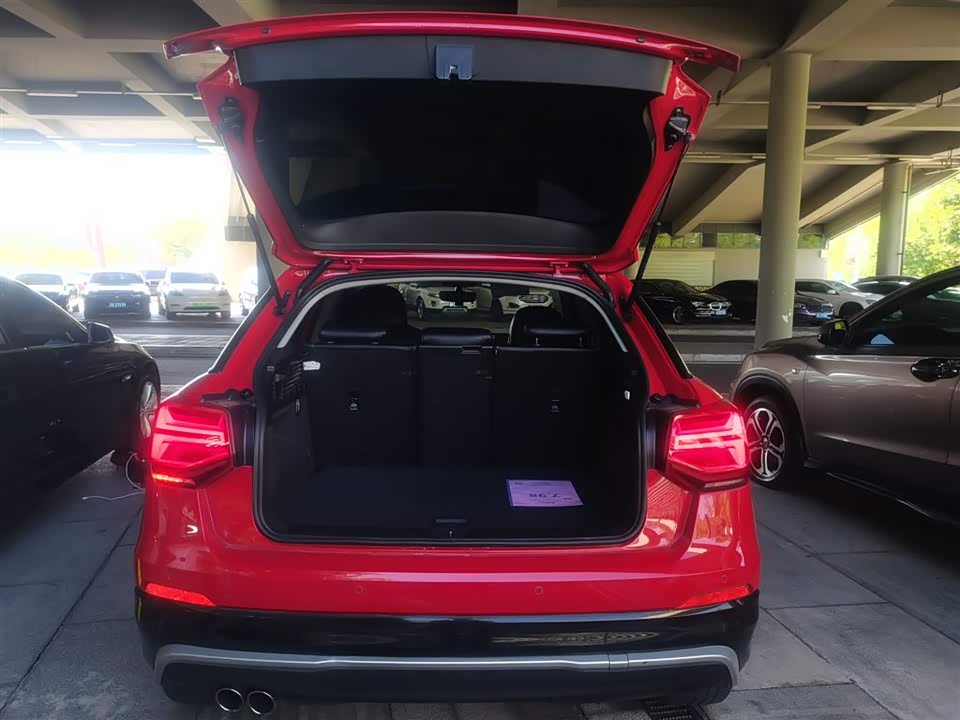 Audi Q2L