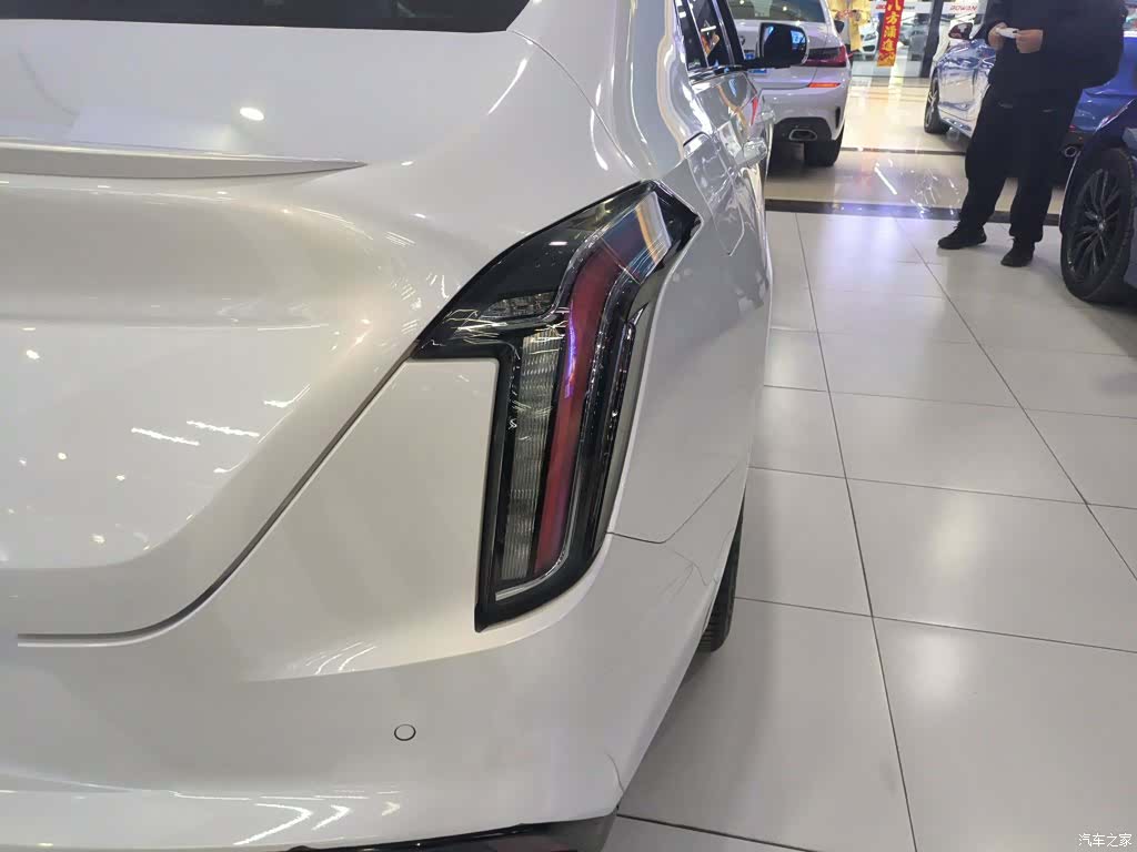Cadillac CT4, 2023 8