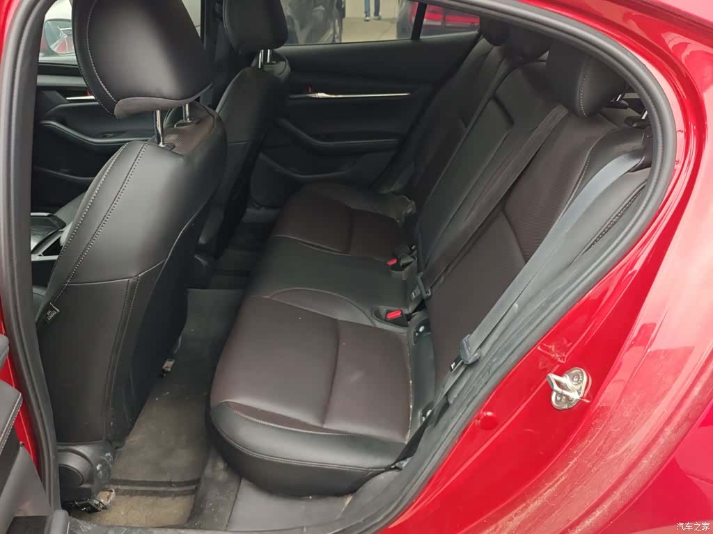 Mazda Mazda3, 2022 17