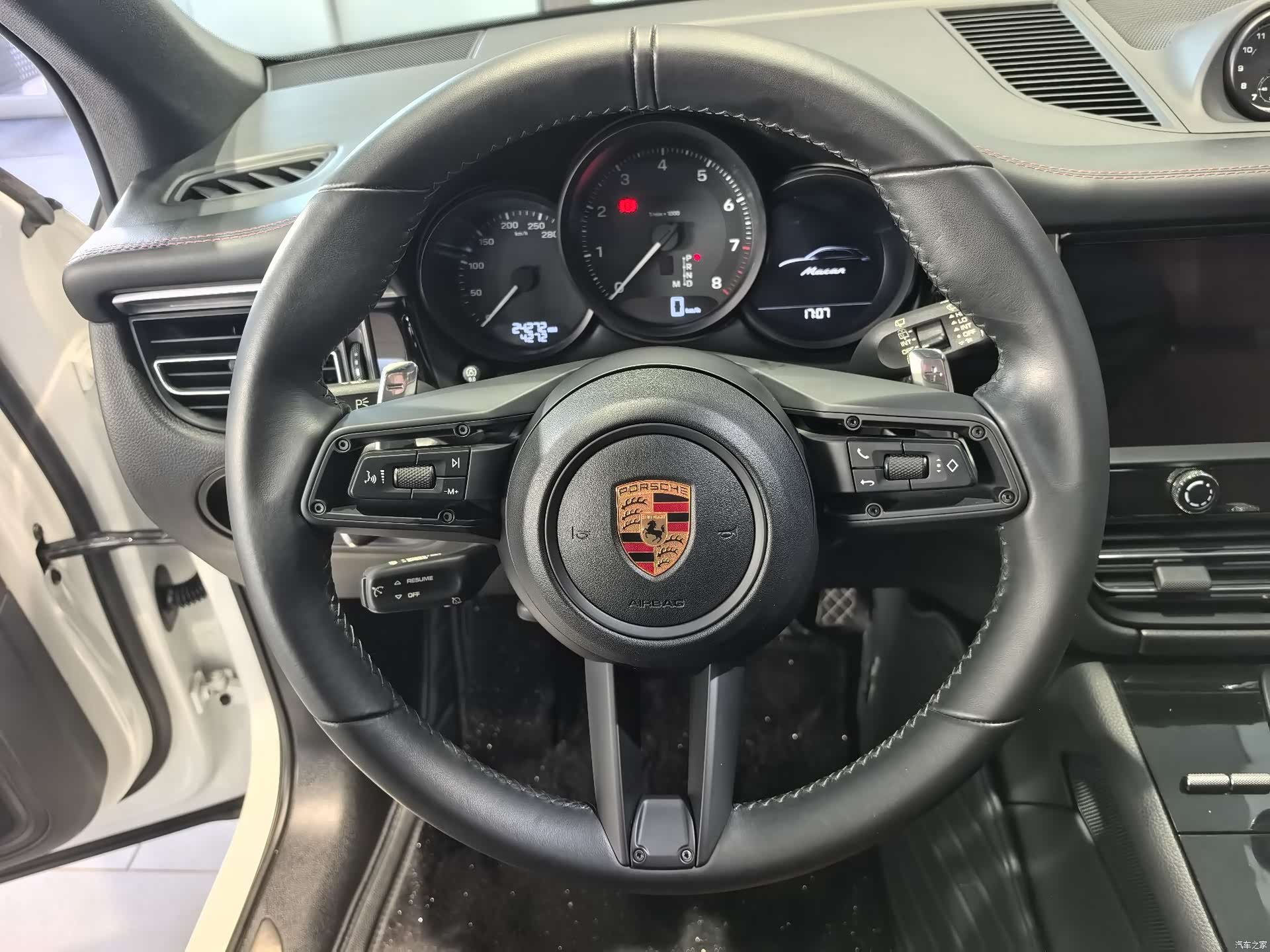 Porsche Macan, 2023 6