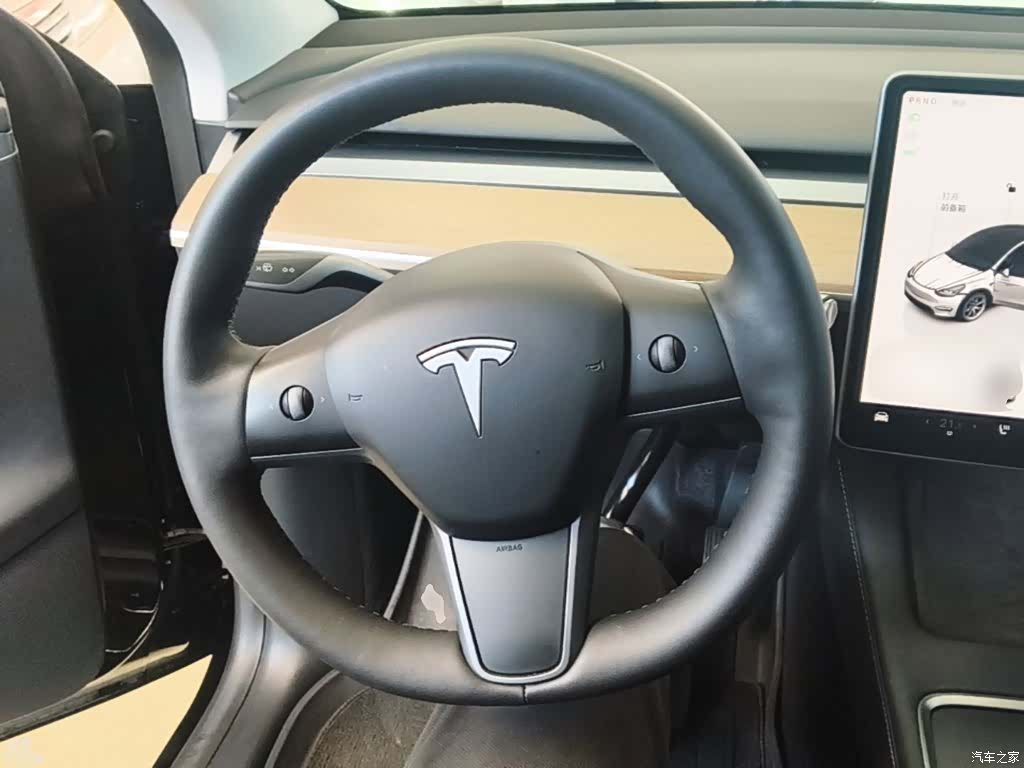 Tesla Model Y, 2022 11