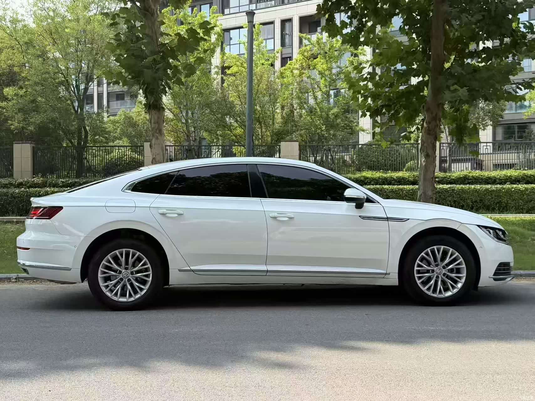Volkswagen CC, 2019 10
