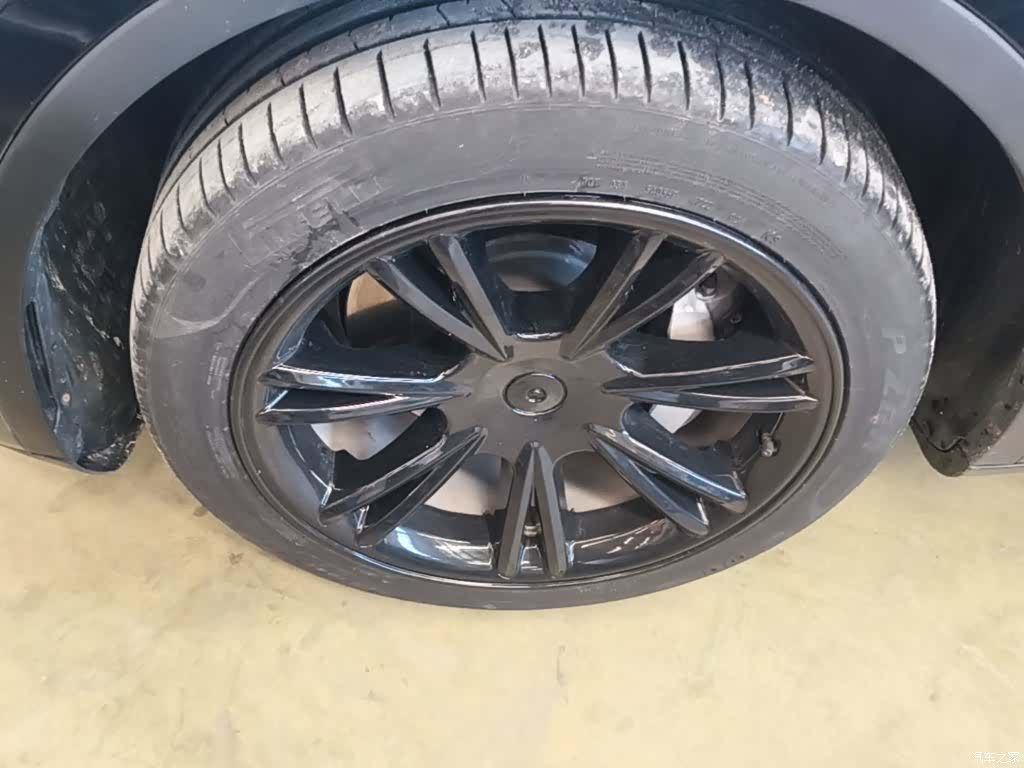 Tesla Model Y, 2022 23