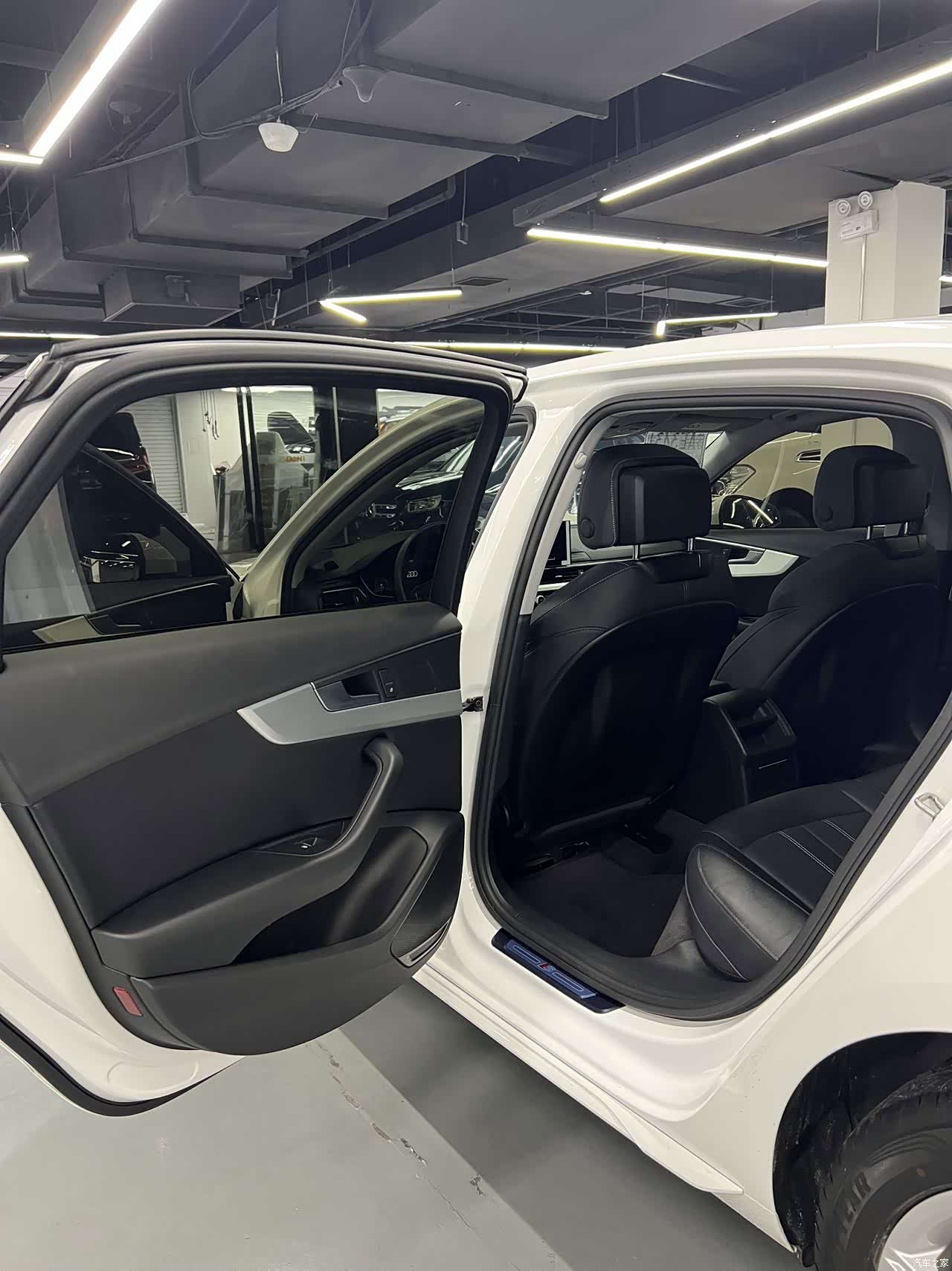 Audi A4L, 2021 8