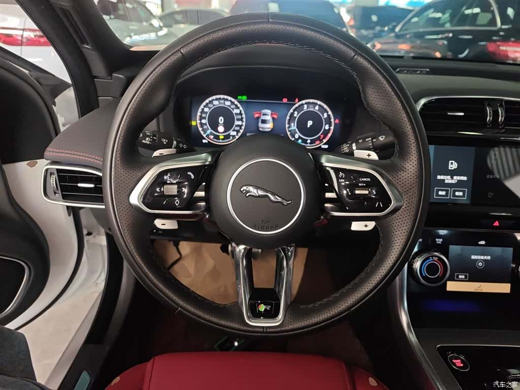 Land Rover XEL, 2024 3