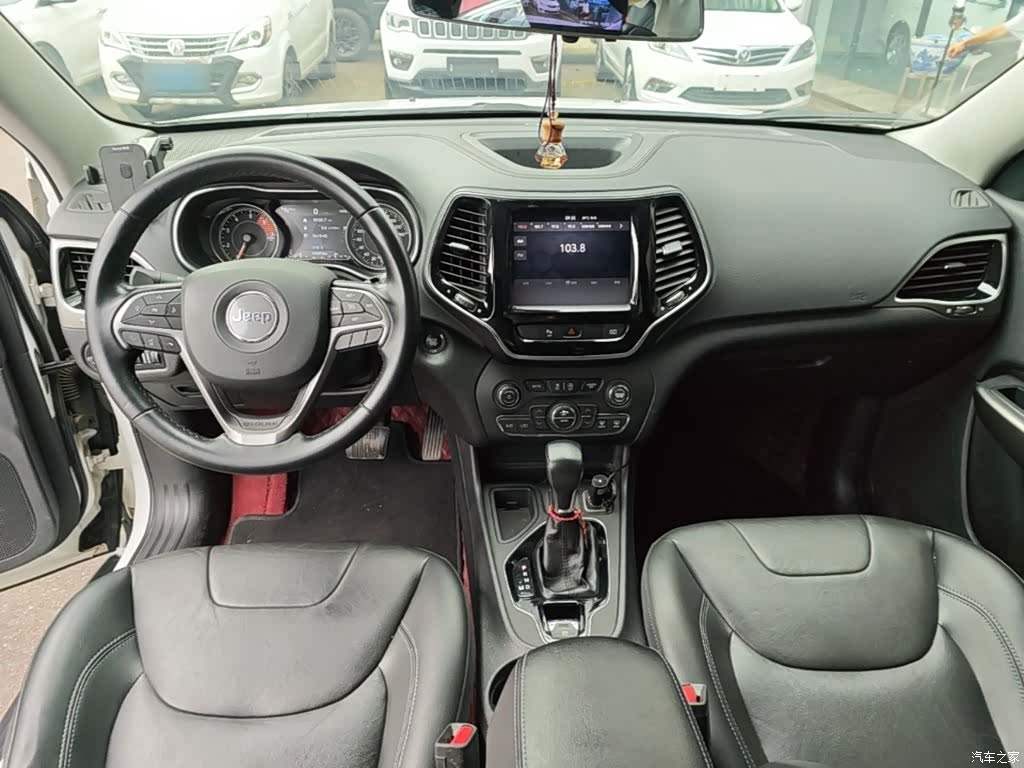 Jeep Cherokee, 2019 10