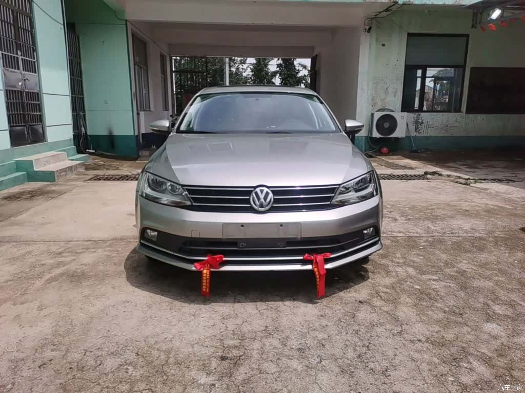 Volkswagen Sagitar, 2017 3