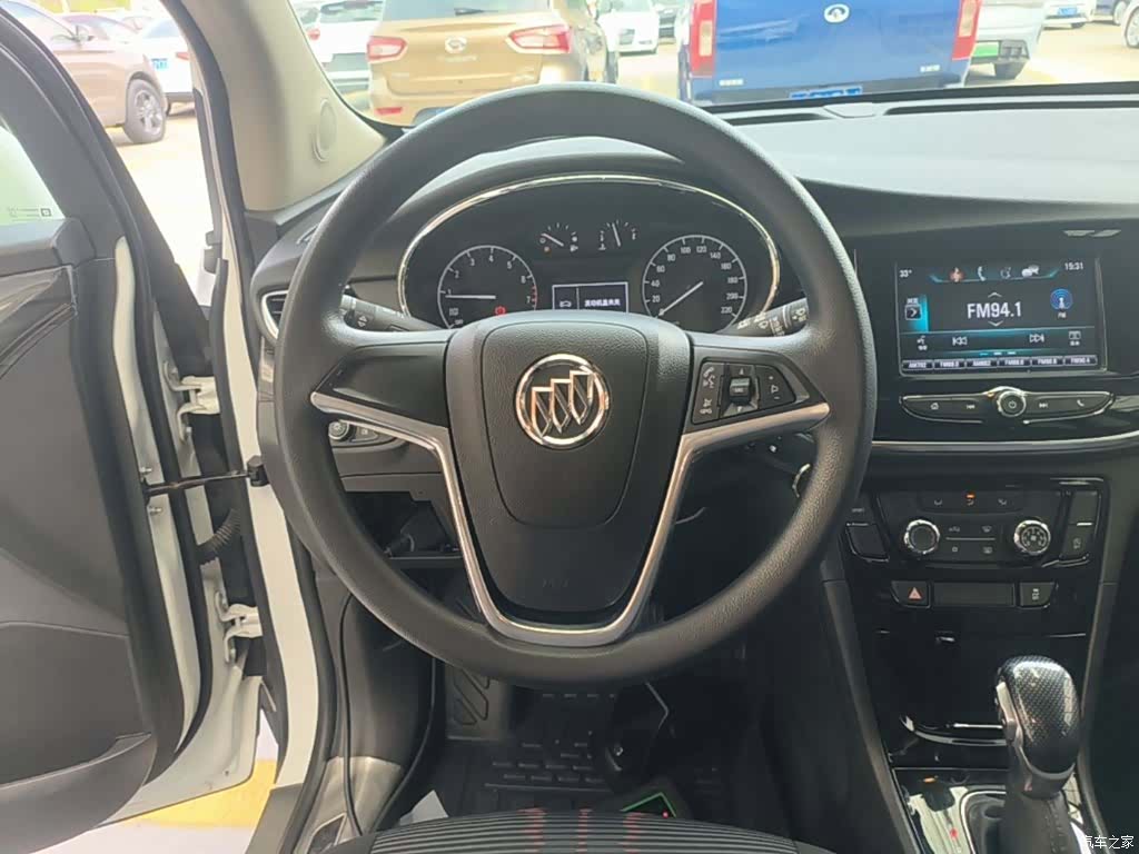 Buick Encore, 2018 11