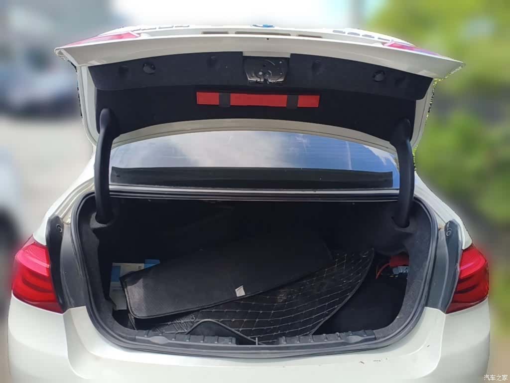 BMW 3 Series, 2019 10