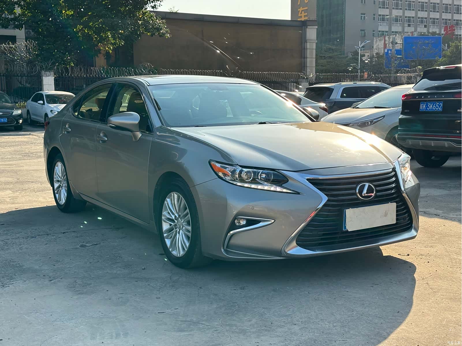 Lexus ES, 2018 3