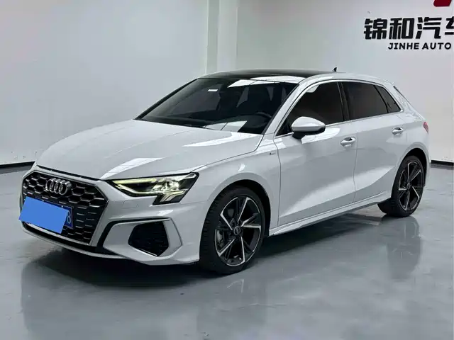 Audi A3 2022 — купить из Китая под заказ