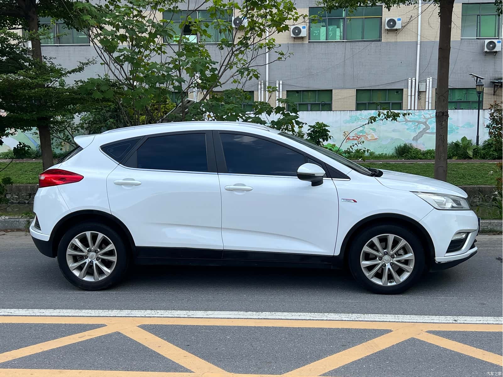 Geely Emgrand, 2017 8