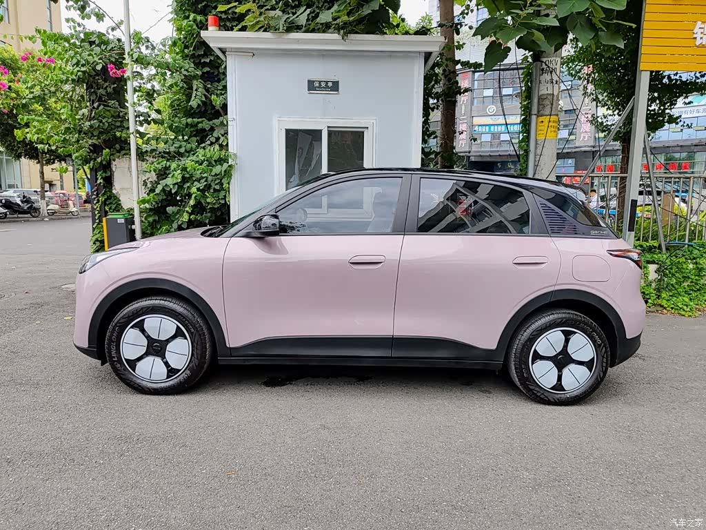 Geely Xingyuan, 2025 3