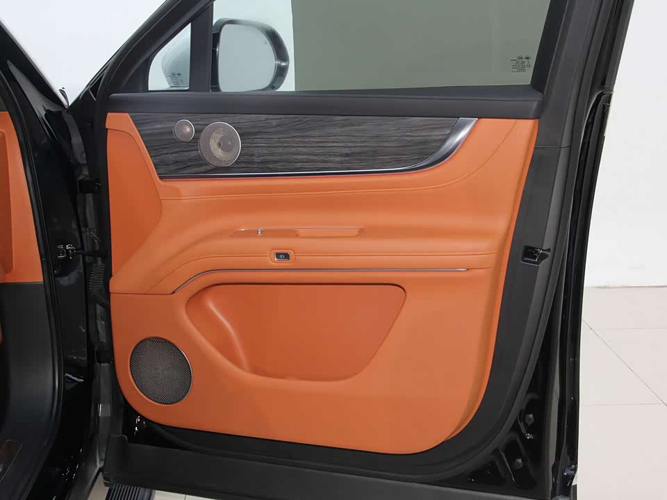 AITO Ask the world M9