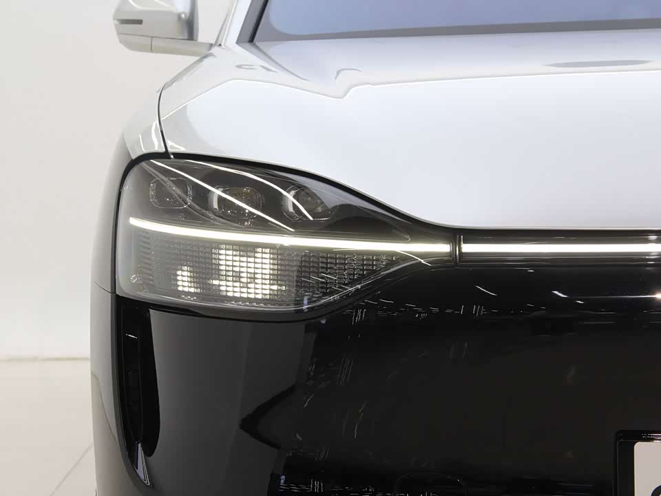 AITO Ask the world M9