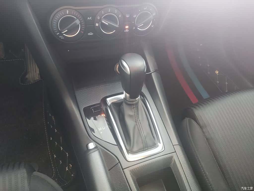 Mazda Mazda3, 2016 7