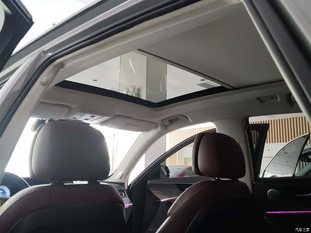 Hongqi HS5, 2023 14