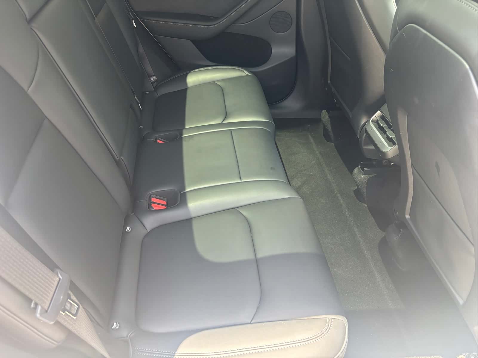 Tesla Model Y, 2024 12