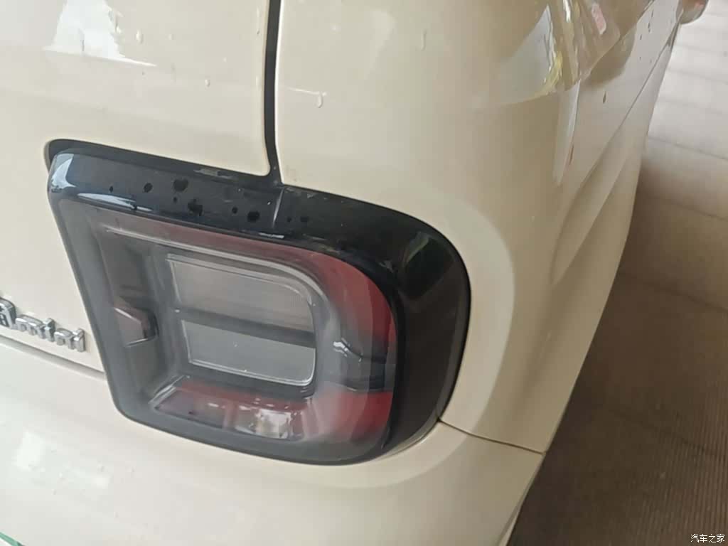 Geely Panda, 2025 8