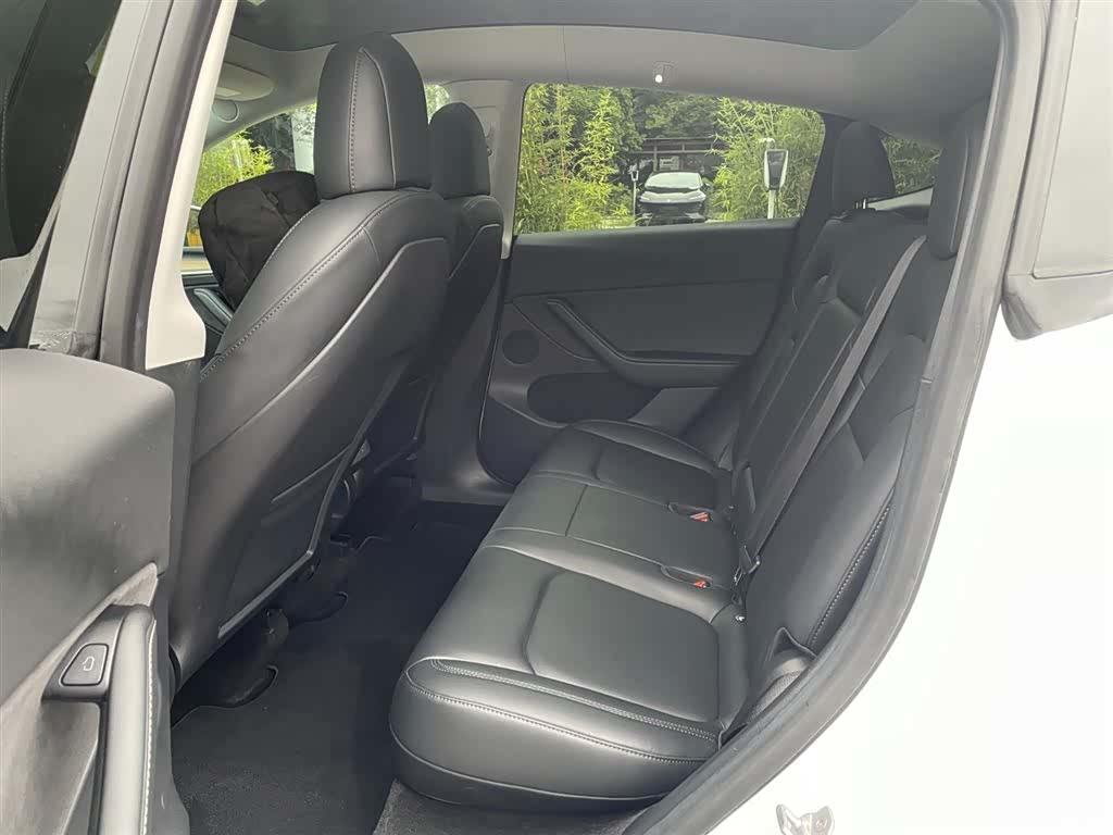 Tesla Model Y, 2022 9