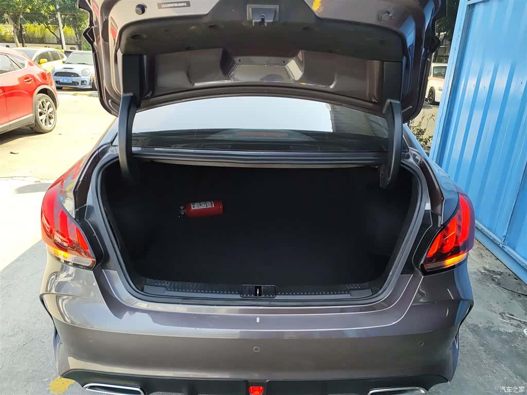 MG MG5, 2023 9