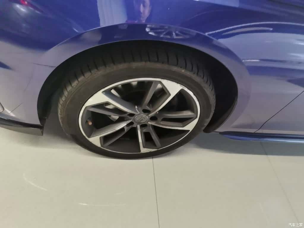 Audi A4L, 2021 23