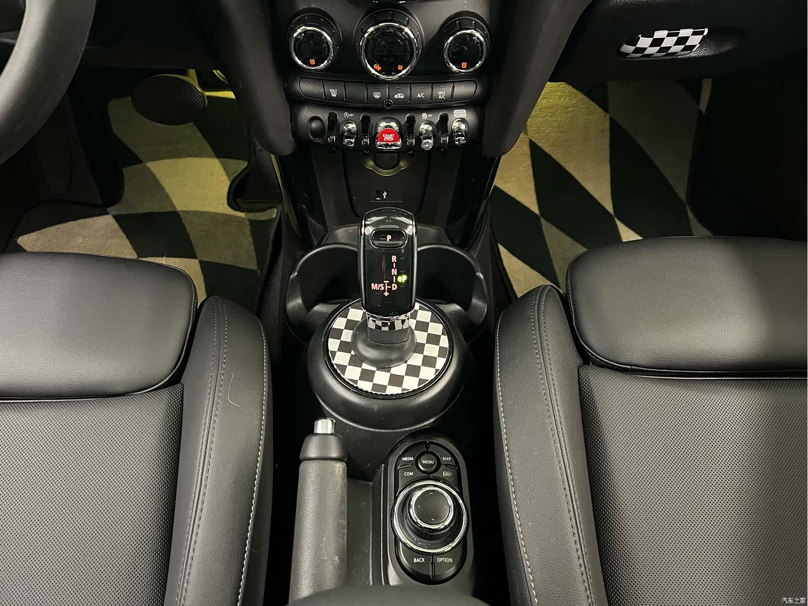 Mini Cooper, 2023 18