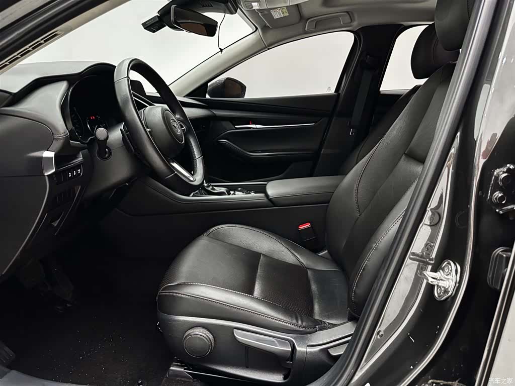 Mazda Mazda3, 2022 11