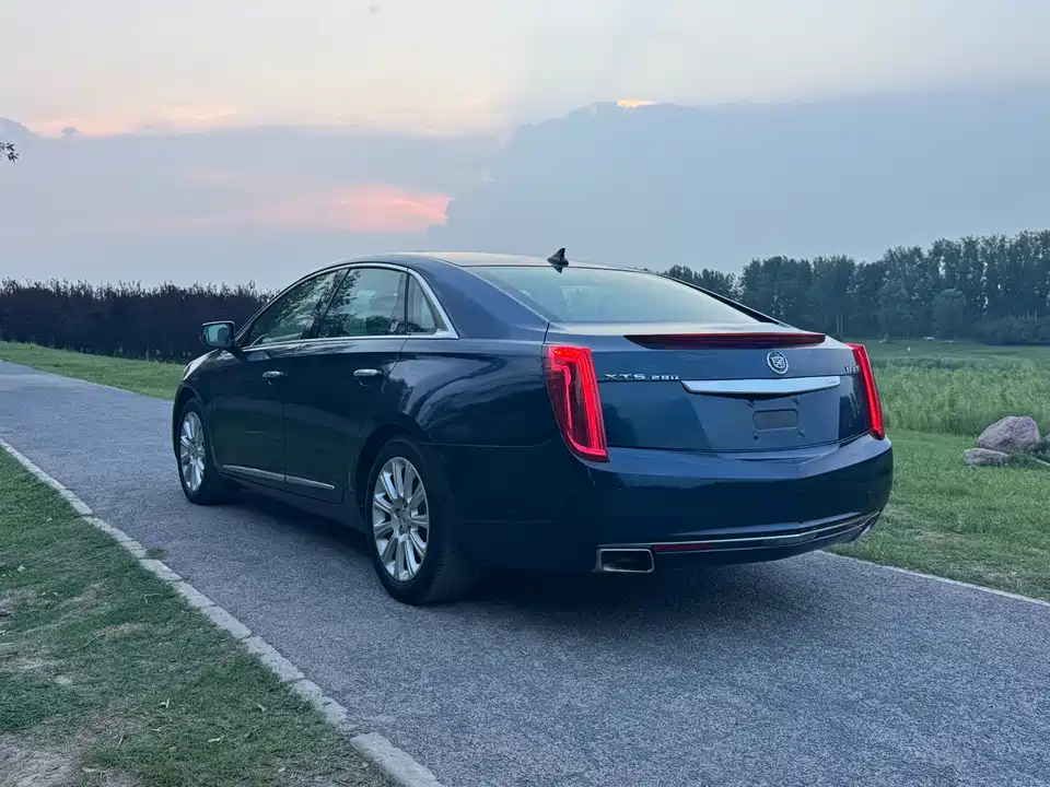 Cadillac XTS