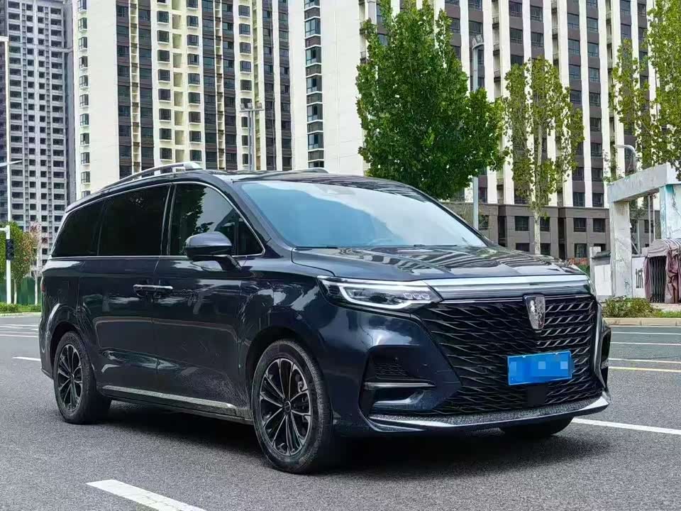 Roewe iMAX8