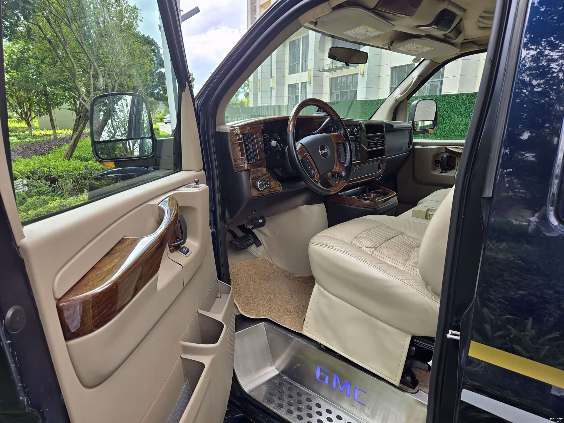 GMC SAVANA, 2013 16
