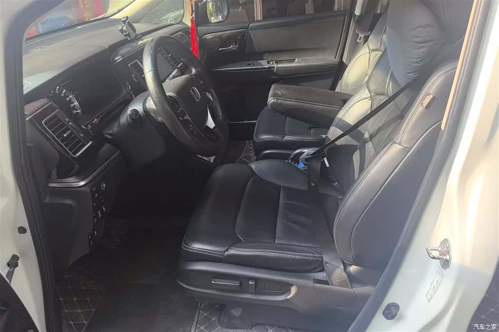 Honda Elysion, 2017 9