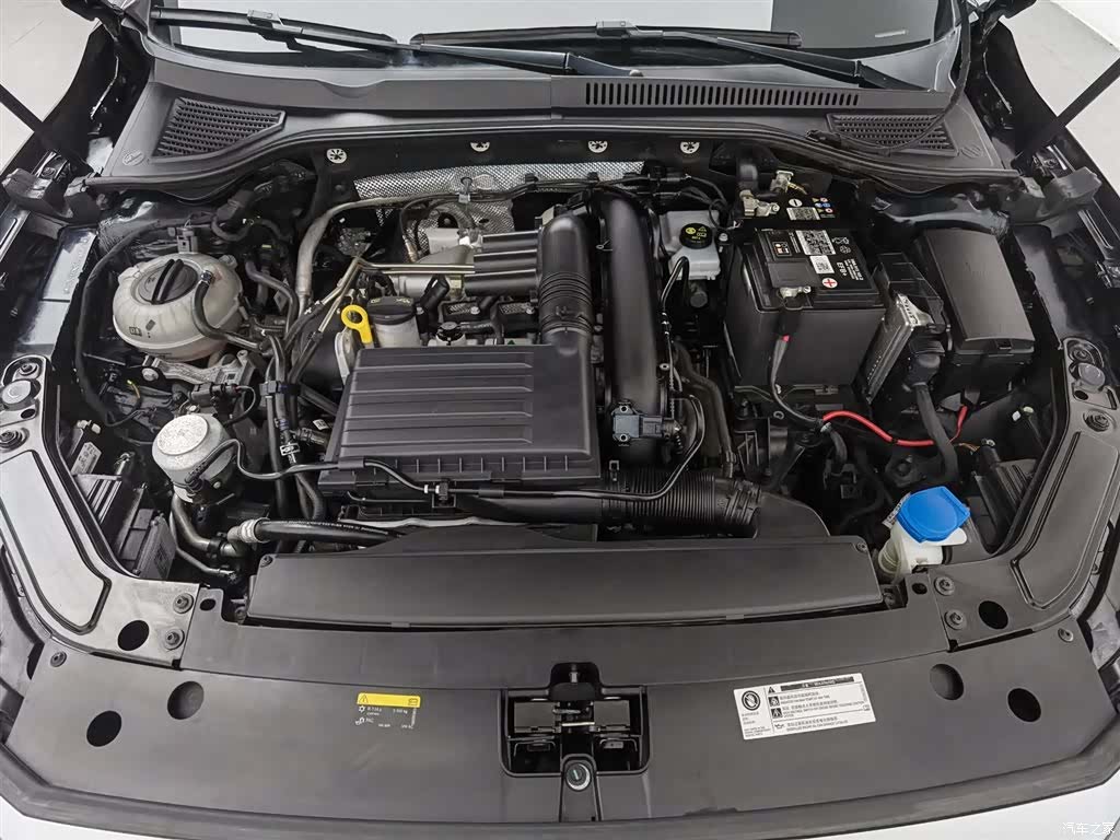 Volkswagen Passat, 2023 6