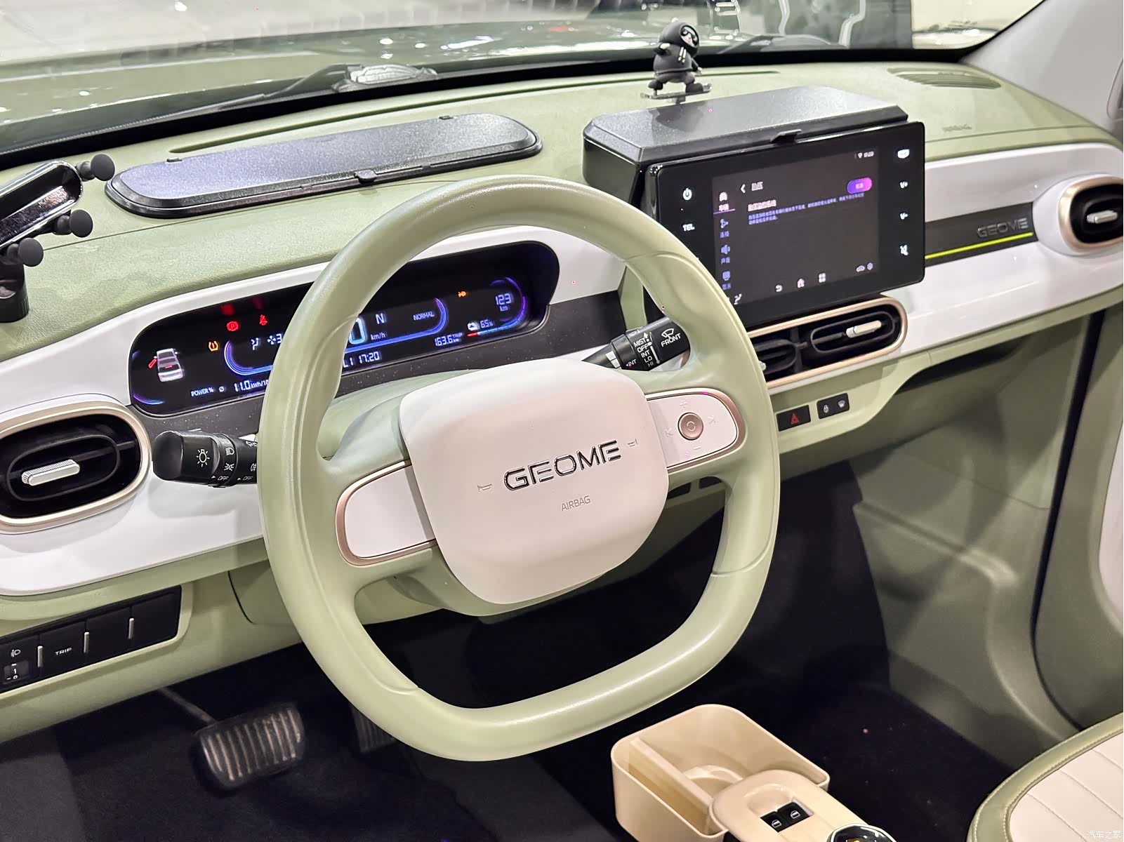 Geely Panda, 2024 4