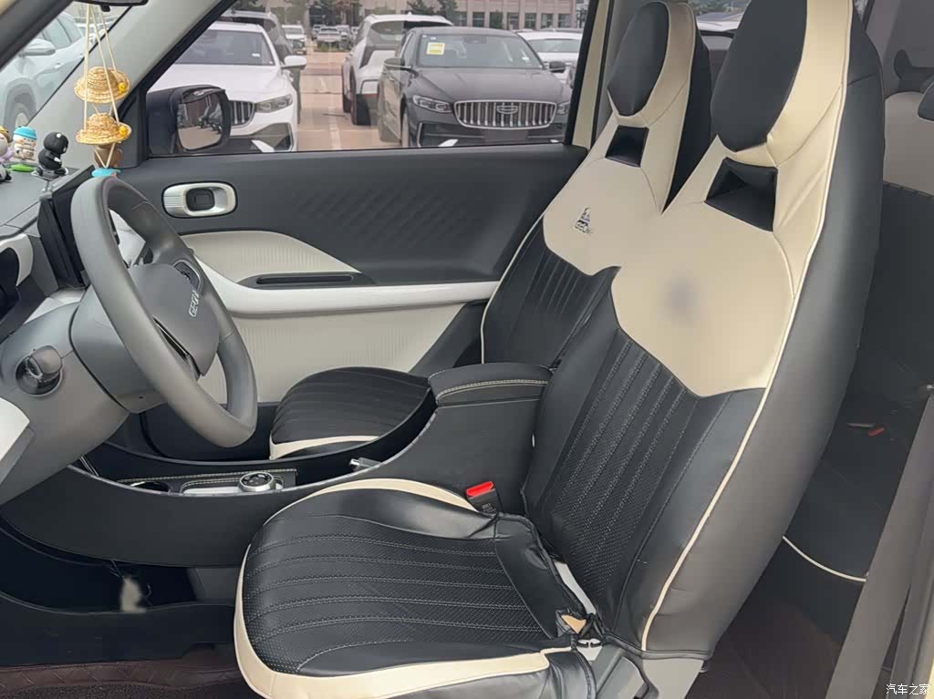 Geely Panda, 2025 14
