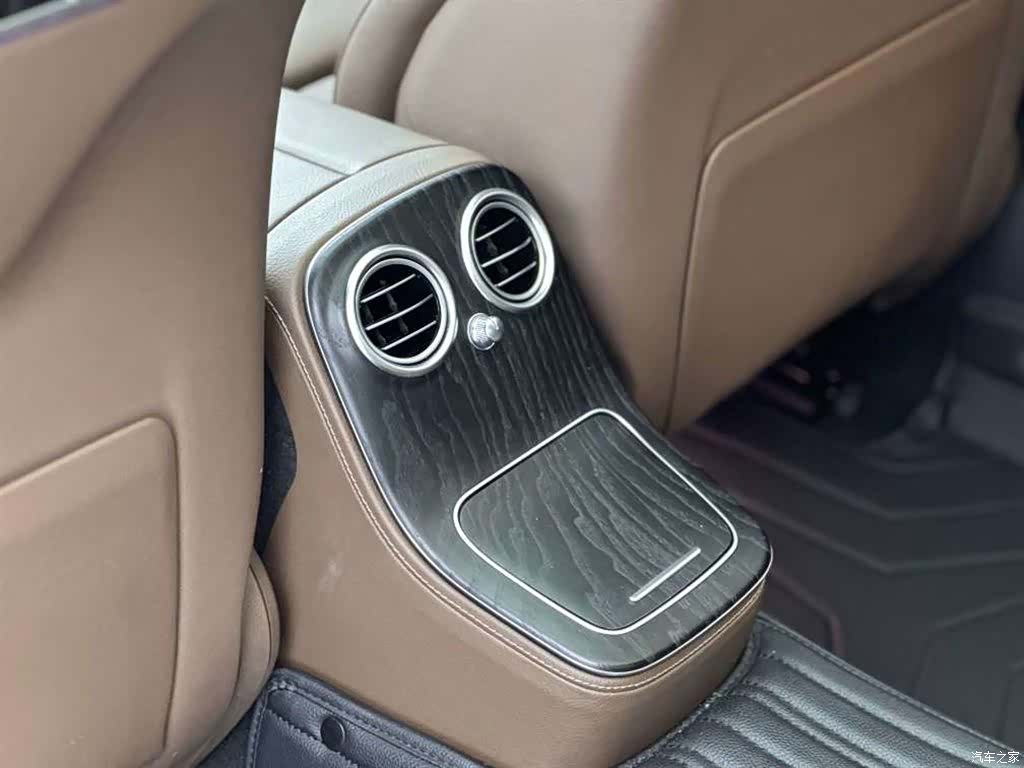 Mercedes-Benz E-Class, 2022 16