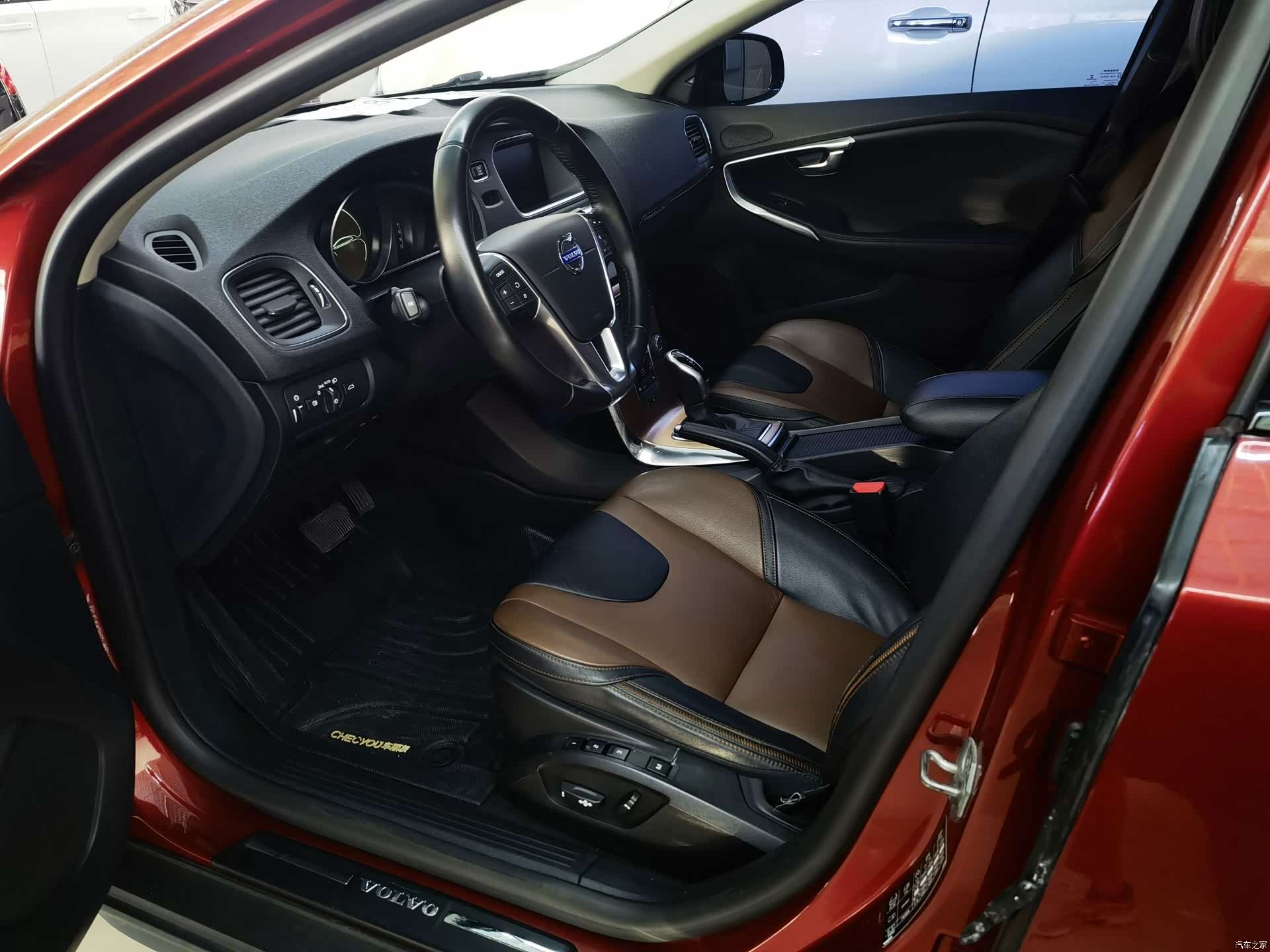 Volvo V40, 2014 6