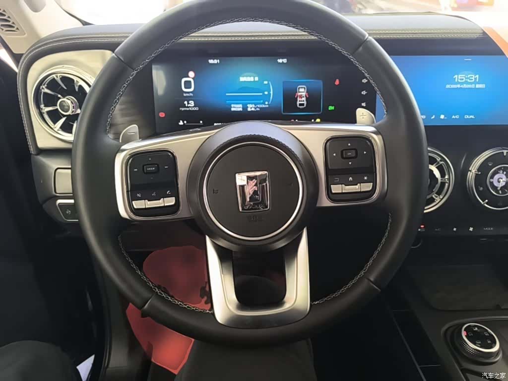 Tank 300, 2022 7