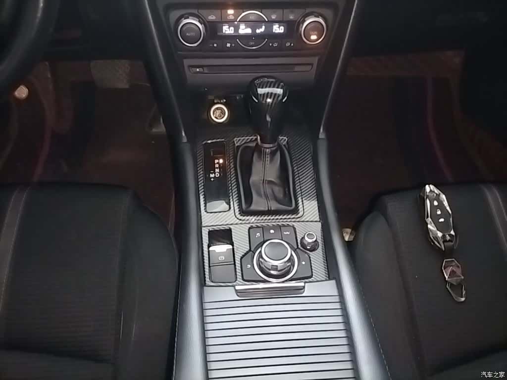 Mazda Mazda3, 2019 14