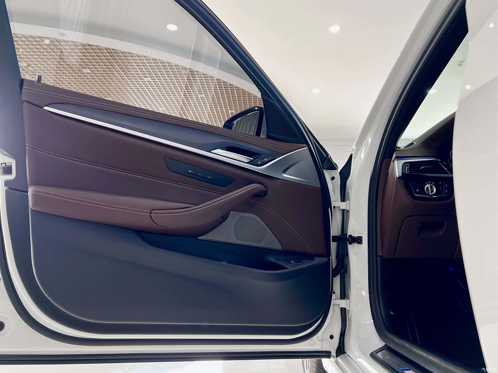 BMW 5 Series, 2024 19